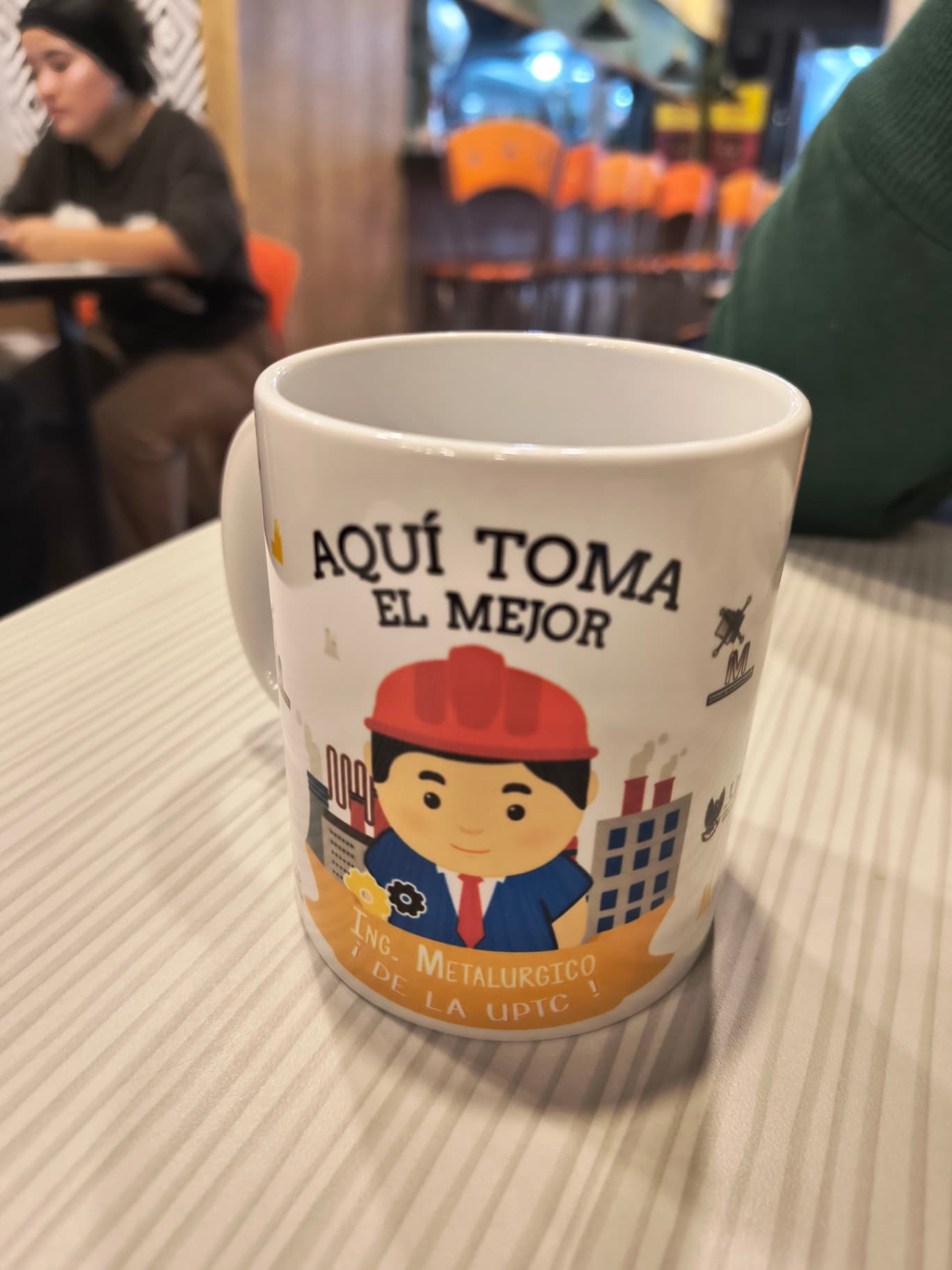 Mugs personalizados ingenieria Paneles decorativos con diseño personalizado para fotos o eventos.