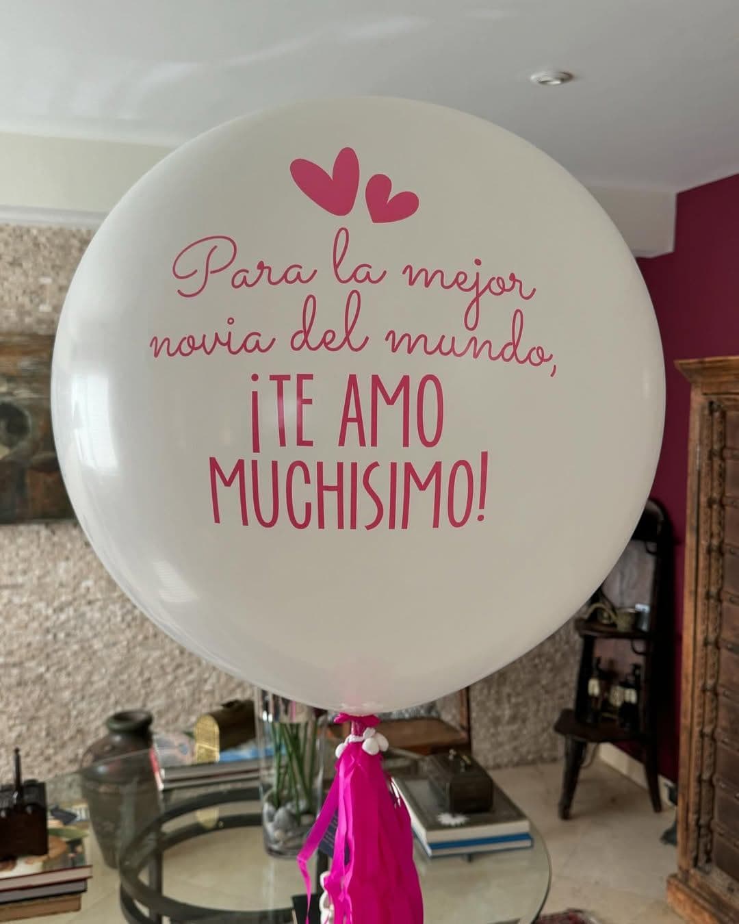 Globos PersonalizadosGlobos con mensajes personalizados para cumpleaños o eventos especiales.