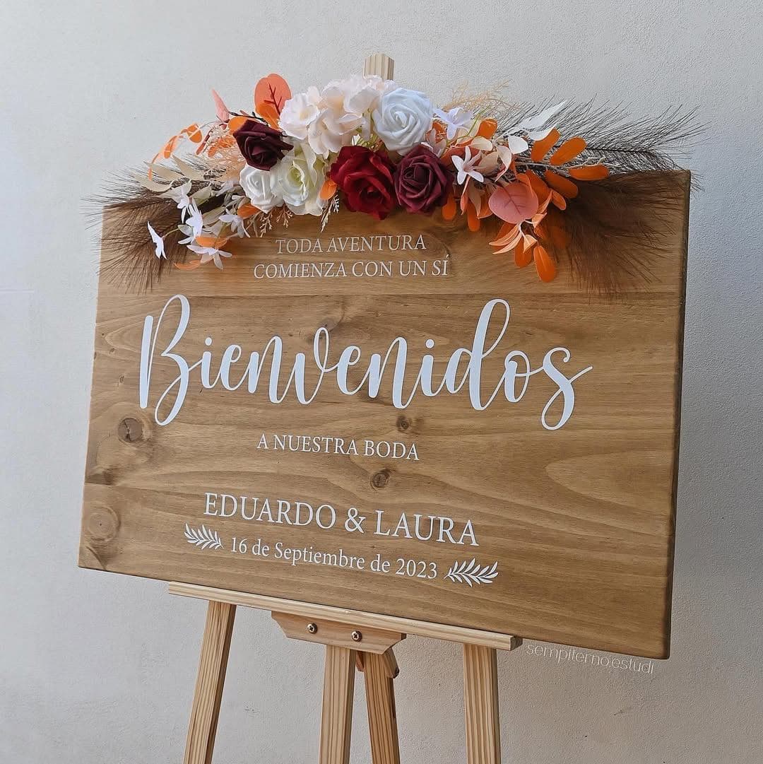 Carteles de BienvenidaCarteles personalizados para dar una cálida bienvenida a tus invitados.